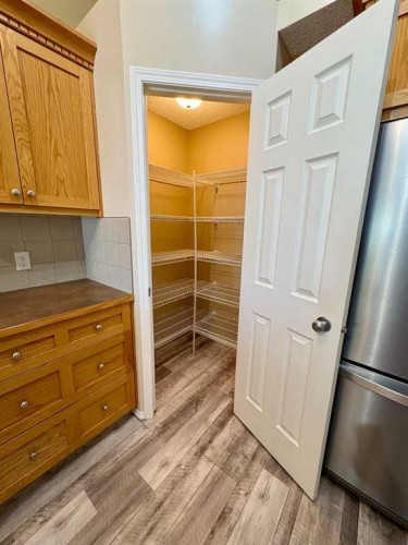 416 3 Avenue, Bassano, AB - Indoor