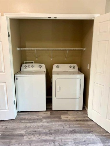 416 3 Avenue, Bassano, AB - Indoor Photo Showing Laundry Room