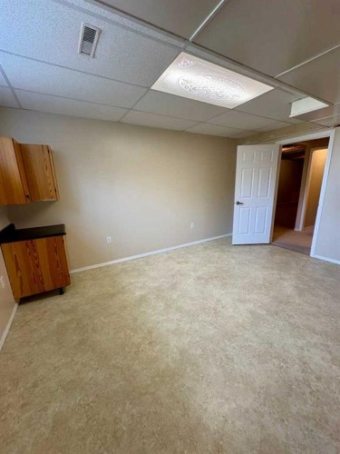 416 3 Avenue, Bassano, AB - Indoor