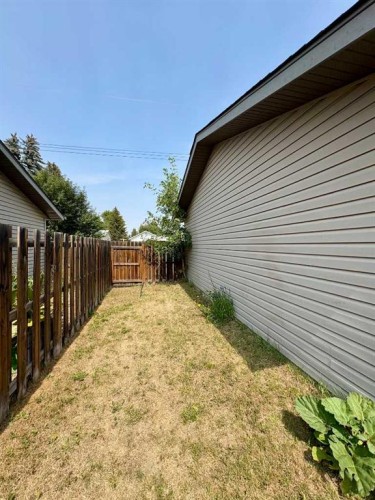 416 3 Avenue, Bassano, AB - Outdoor With Exterior