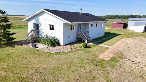 795008 Range Road 44, Rycroft, AB - Outdoor