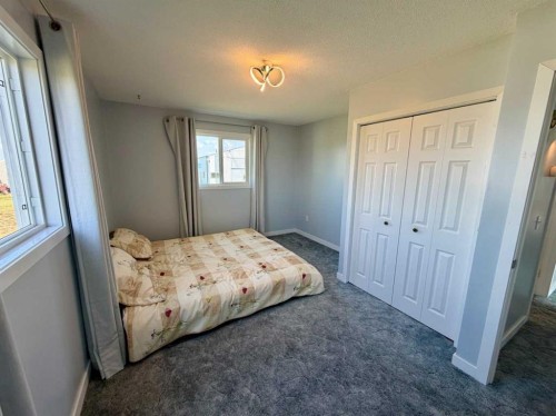 795008 Range Road 44, Rycroft, AB - Indoor Photo Showing Bedroom
