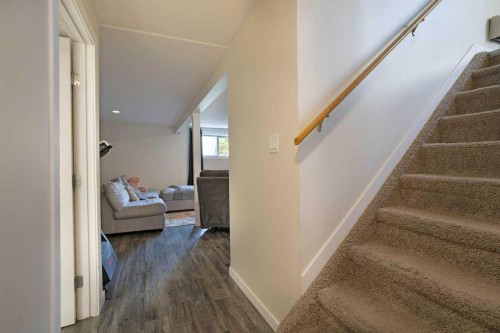11 10 Street West, Brooks, AB - Indoor Photo Showing Other Room