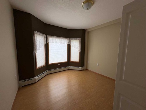 105-5600 Sunrise Crescent, Olds, AB - Indoor Photo Showing Other Room