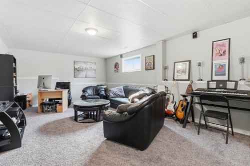 76 Crystalridge Crescent, Okotoks, AB - Indoor