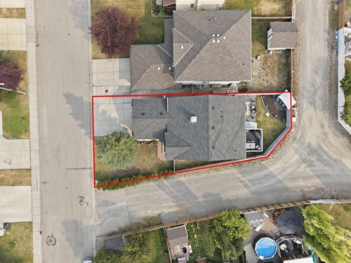 76 Crystalridge Crescent, Okotoks, AB - 