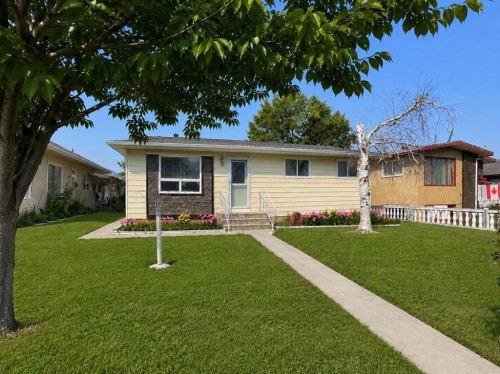 326 3 Avenue  Bassano, AB T0J 0B0