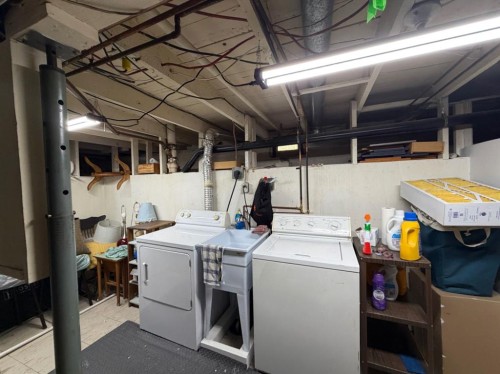 625 3 Avenue West, Drumheller, AB - Indoor Photo Showing Laundry Room