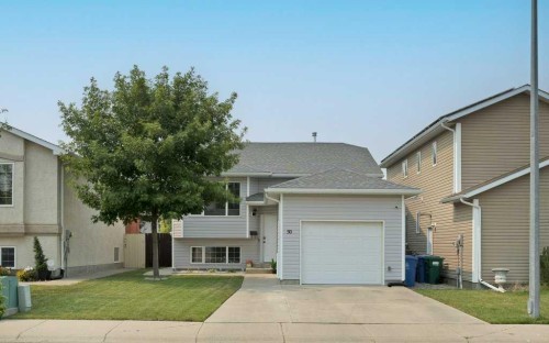 50 Chilcotin Way West, Lethbridge, AB - Outdoor With Facade