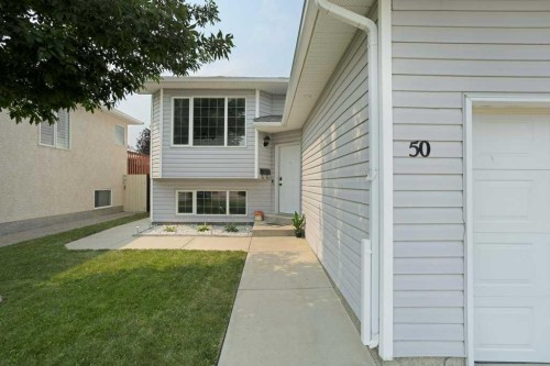 50 Chilcotin Way West, Lethbridge, AB - Outdoor