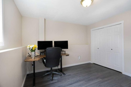 50 Chilcotin Way West, Lethbridge, AB - Indoor Photo Showing Office