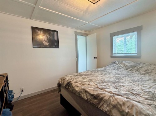 205 2 Street West, Munson, AB - Indoor Photo Showing Bedroom