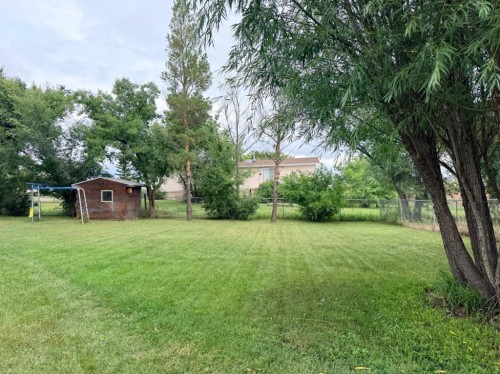205 2 Street West, Munson, AB - Outdoor