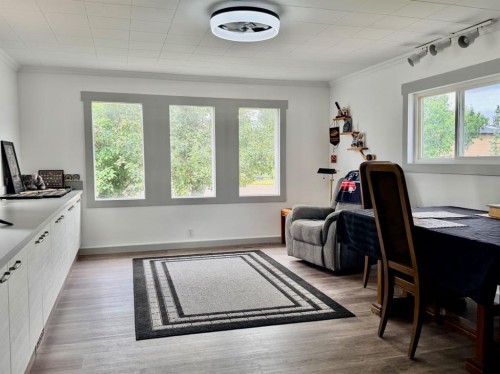 205 2 Street West, Munson, AB - Indoor