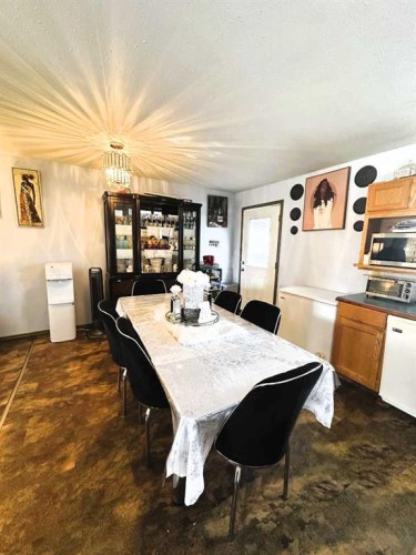 200 Upland Boulevard West, Brooks, AB - Indoor