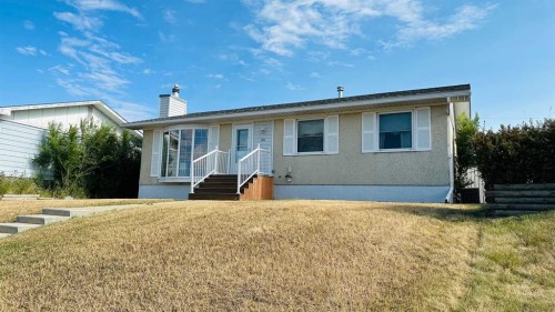 44 Cedar Crescent, Drumheller, AB - Outdoor