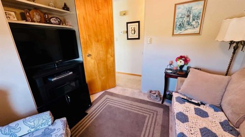 44 Cedar Crescent, Drumheller, AB - Indoor