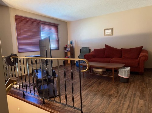 103 7 Avenue Se, Drumheller, AB - Indoor