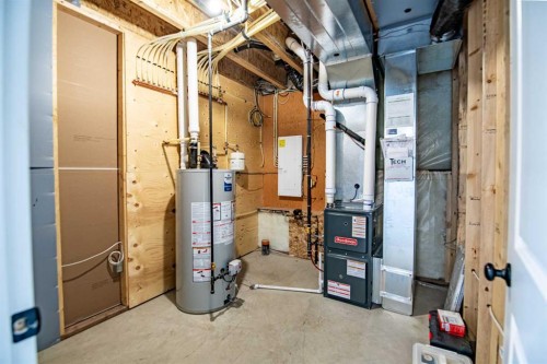 38 Bardwell Way, Sylvan Lake, AB - Indoor Photo Showing Basement