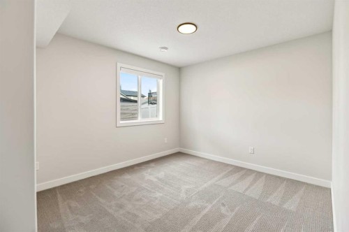 38 Bardwell Way, Sylvan Lake, AB - Indoor Photo Showing Other Room