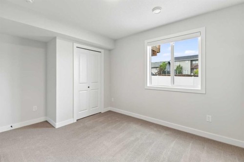 38 Bardwell Way, Sylvan Lake, AB - Indoor Photo Showing Other Room