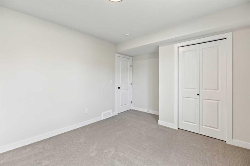 38 Bardwell Way, Sylvan Lake, AB - Indoor Photo Showing Other Room