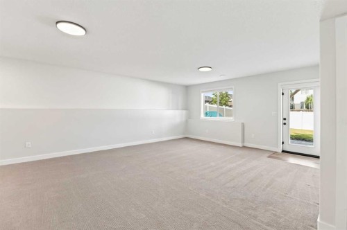 38 Bardwell Way, Sylvan Lake, AB - Indoor Photo Showing Other Room