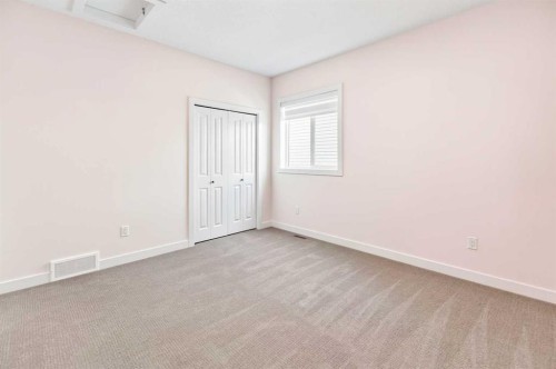 38 Bardwell Way, Sylvan Lake, AB - Indoor Photo Showing Other Room