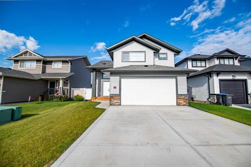 38 Bardwell Way, Sylvan Lake, AB - Outdoor With Facade