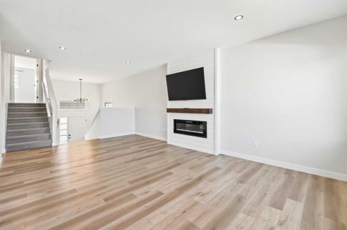 38 Bardwell Way, Sylvan Lake, AB - Indoor With Fireplace