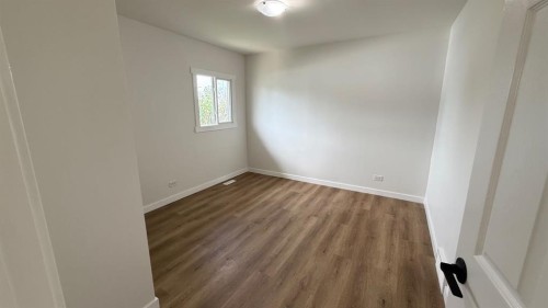 709 Centre Street, Hanna, AB - Indoor Photo Showing Other Room