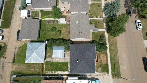 709 Centre Street, Hanna, AB - 