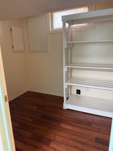 358 2 Street E, Drumheller, AB - Indoor Photo Showing Other Room