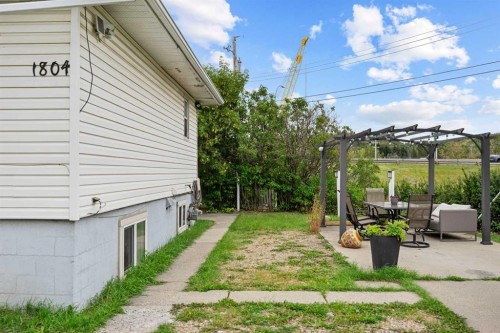 1804 41 Street Nw, Calgary, AB 