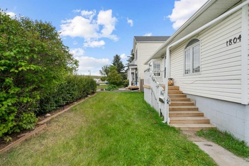 1804 41 Street Nw, Calgary, AB 