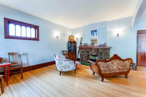275 3 Ave E, Drumheller, AB 