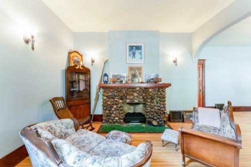 275 3 Ave E, Drumheller, AB 