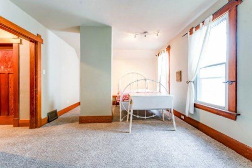 275 3 Ave E, Drumheller, AB 