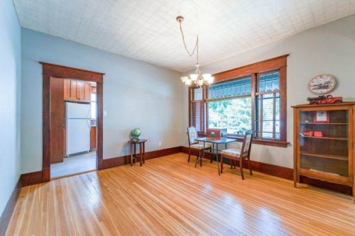 275 3 Ave E, Drumheller, AB 