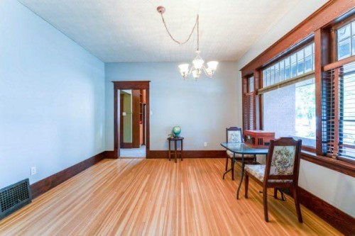 275 3 Ave E, Drumheller, AB 