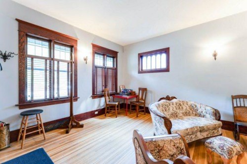275 3 Ave E, Drumheller, AB 