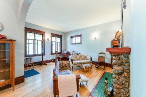 275 3 Ave E, Drumheller, AB 