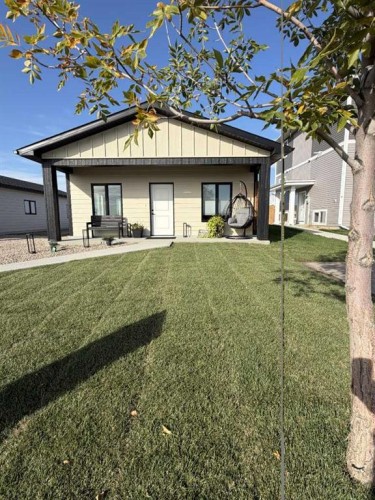 7046 48 Street  Taber, AB T1G 0G7
