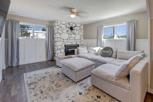 3 Spruce Drive, Drumheller, AB 