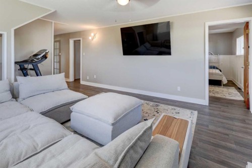 3 Spruce Drive, Drumheller, AB 