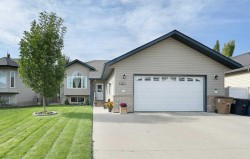 227 Meadowbrook Drive Brooks, AB T1R 1N7