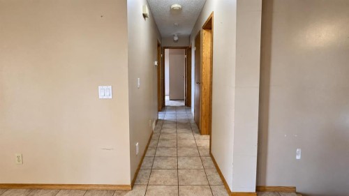 139 Shacker Crescent West, Hanna, AB 