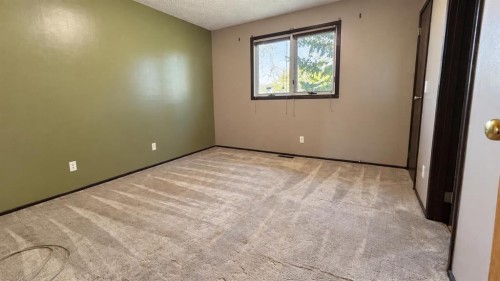 139 Shacker Crescent West, Hanna, AB 