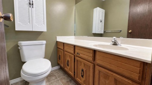 139 Shacker Crescent West, Hanna, AB 