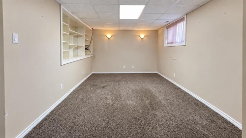 139 Shacker Crescent West, Hanna, AB 